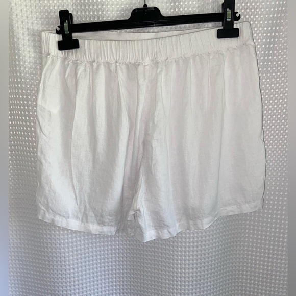 Women’s H&M home linen blend‎ white shorts size medium NWT - Picture 6 of 7